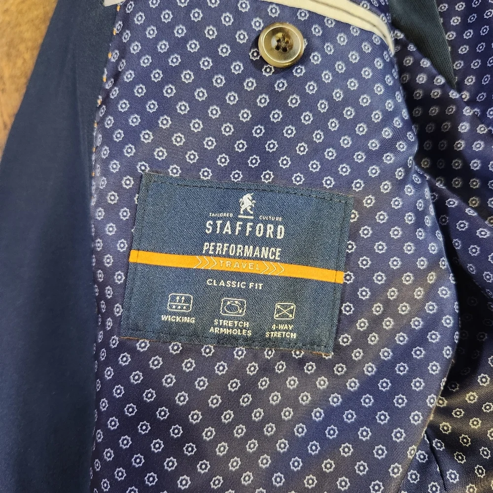 Stafford Performance Travel Blazer Men's 42S Blue Lightweight Stretch Sport Coat - Picture 4 of 9